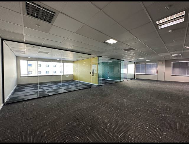 948M² OFFICE TO LET IN SANDTON CENTRAL